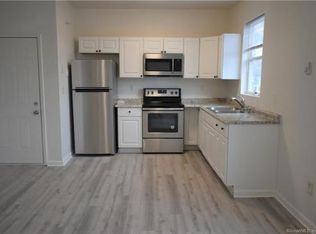 166 Bridgeport Ave #2L, Milford, CT 06460