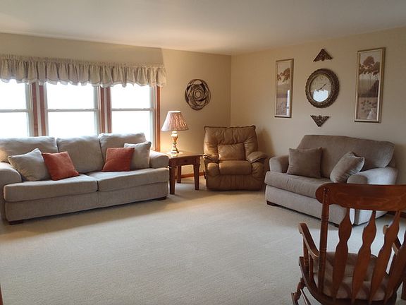 4th image of 625 Pondview Dr