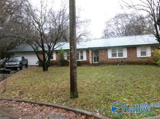 401 Hillmont Dr NW, Huntsville, AL 35805