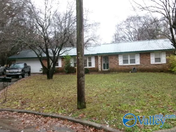 401 Hillmont Dr NW, Huntsville, AL 35805