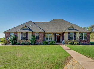 11002 London Cir, Edmond, OK 73034
