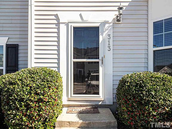 4th image of 1304 Cozart St Unit 313