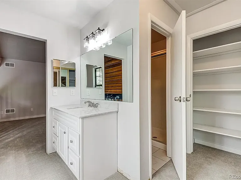 2665 S Xanadu Way #D — Photo 22