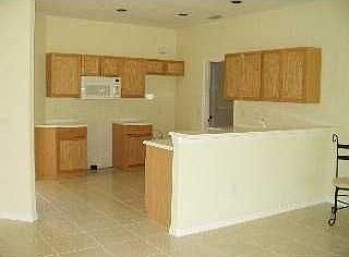 3rd image of 438 Tomoka Dr