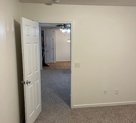 4th image of 3721 Crescent Gardens Dr