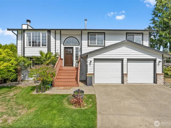 1818 Larkspur Court SE, Puyallup, WA 98374