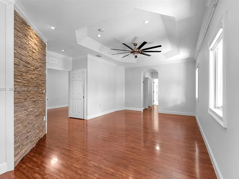 3906 NE 20th St — Photo 34