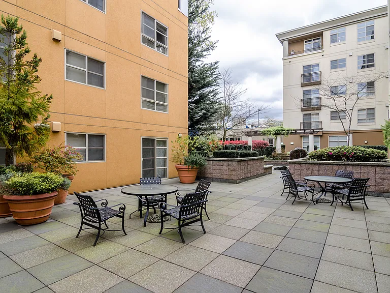 118 107th Ave NE #B111 — Photo 27