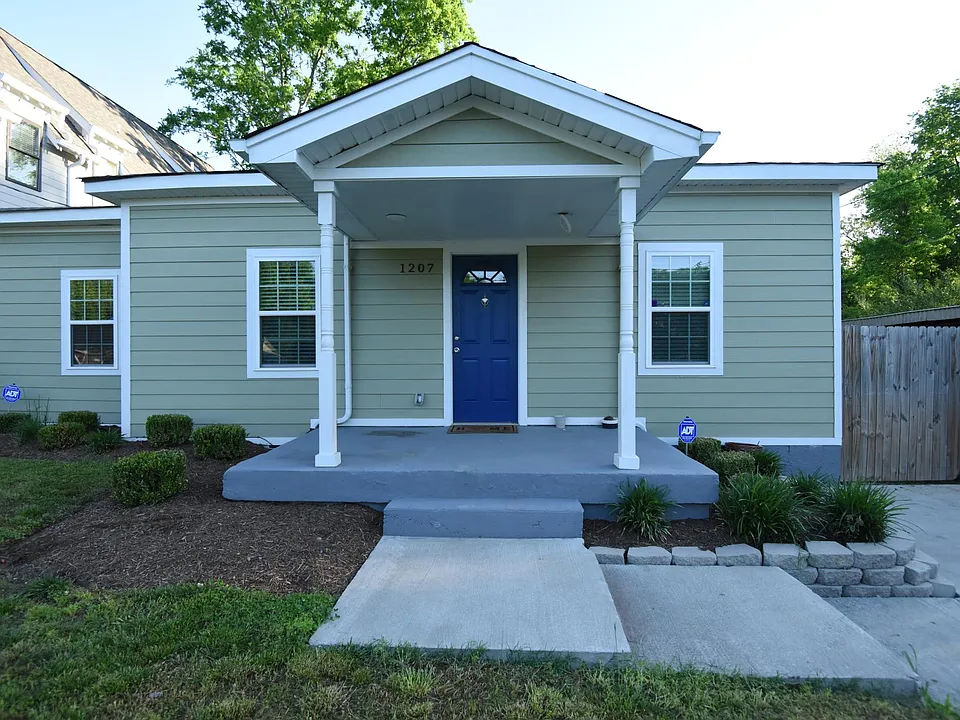 1207 Keller Ave