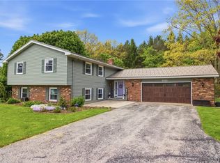 10074 Creek Rd, Pavilion, NY 14525