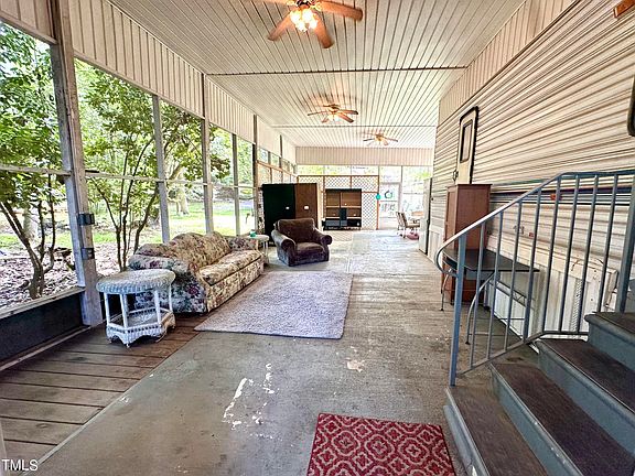 4th image of 108 Daniel Boone Trl