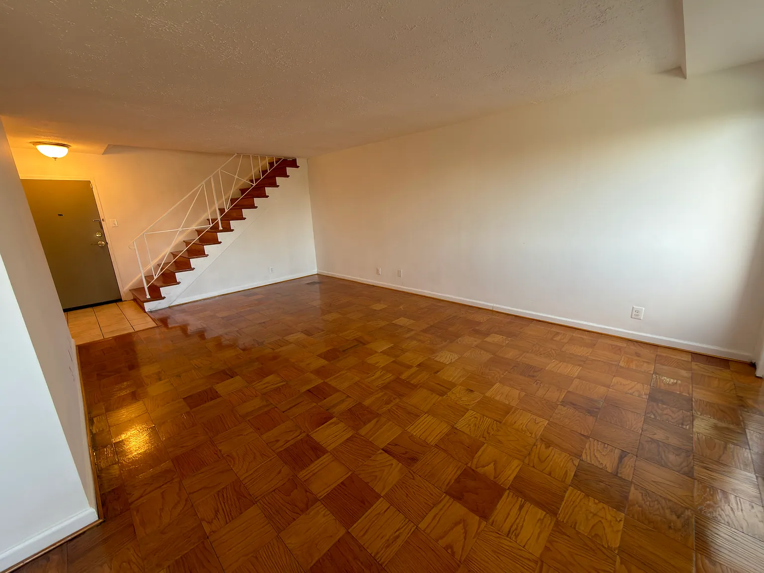 301 N Beauregard St — Photo 2