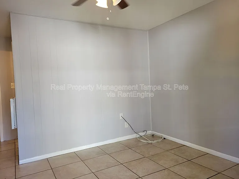 402 W Amelia Ave #C — Photo 4