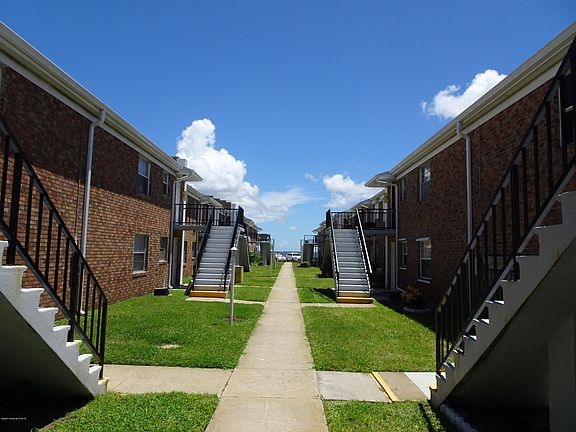 4th image of 190 E Olmstead Dr Unit F20
