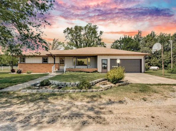 1165 State Road 14, Lyons, KS 67554