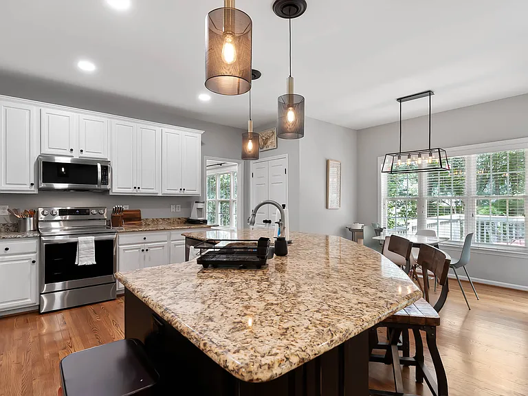 216 Echo Hills Ct — Photo 3