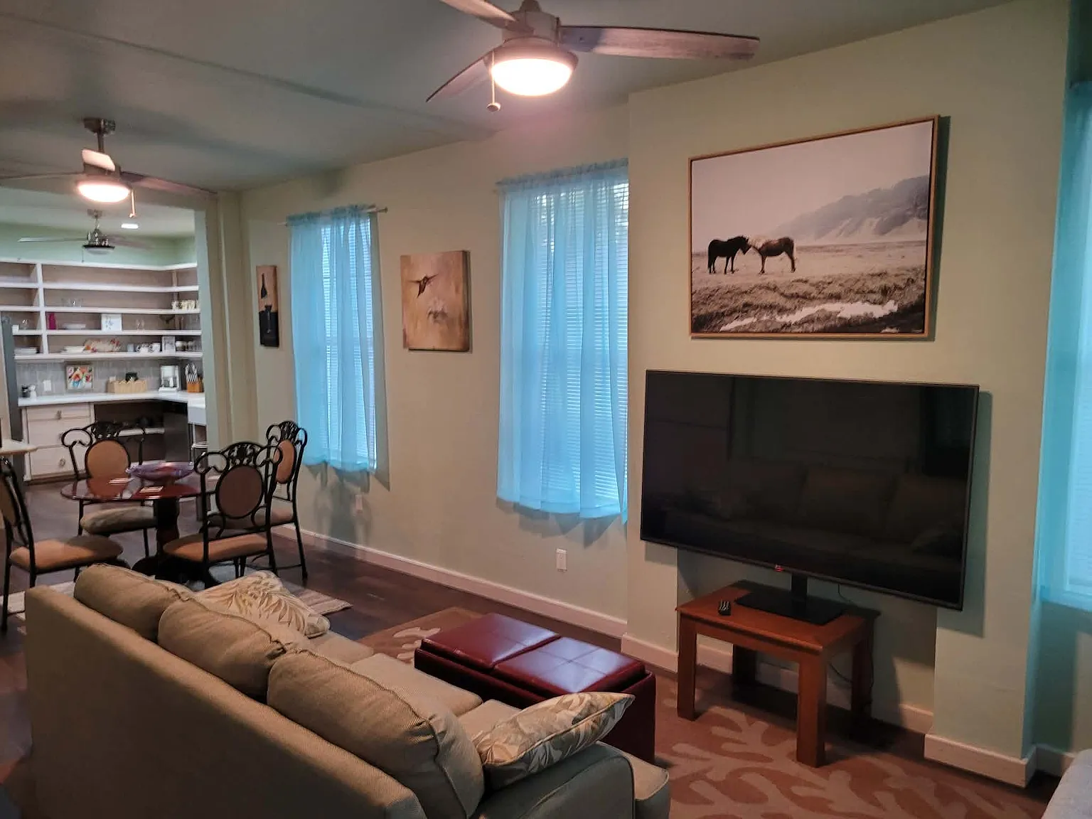 4 bed, 1392 sqft, $2,900 — Photo 2