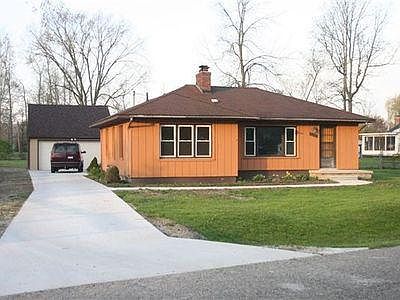 front of house with 2 story 2-car garage