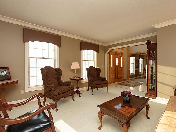 3rd image of 13308 Acorn Cir