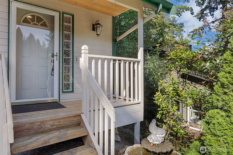3rd image of 23930 100th Avenue W
