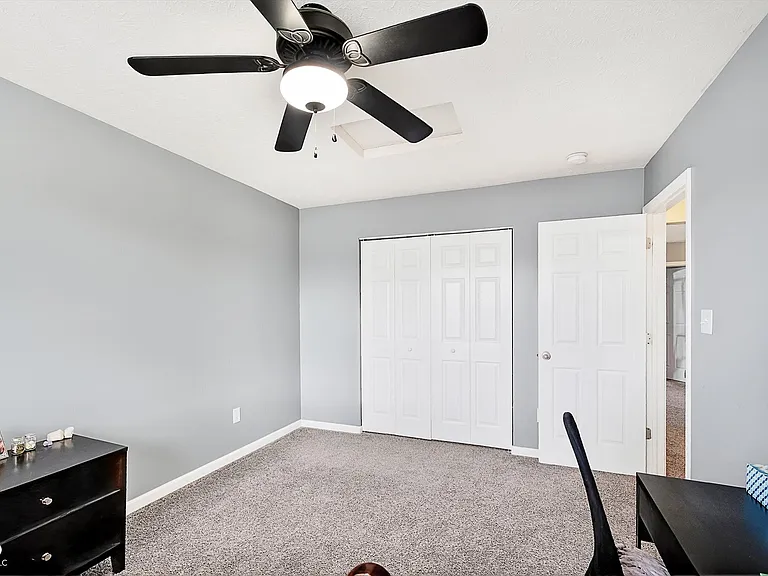 15472 Old Pond Cir — Photo 23