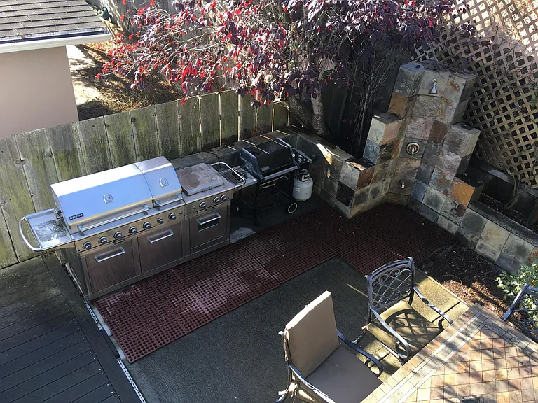 671 Lily St #UPPER LEVEL — Photo 14