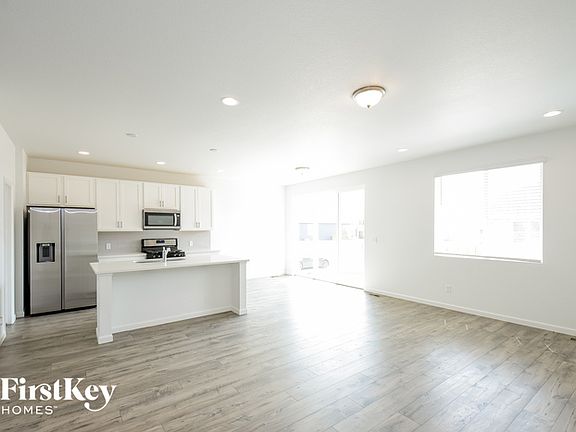 3rd image of 14631 Normande Dr