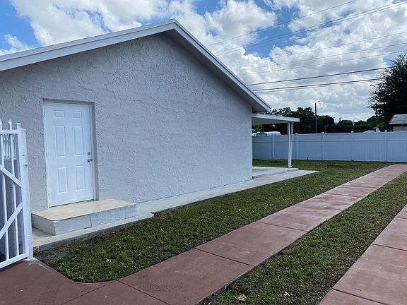 3rd image of 3530 NW 215th St