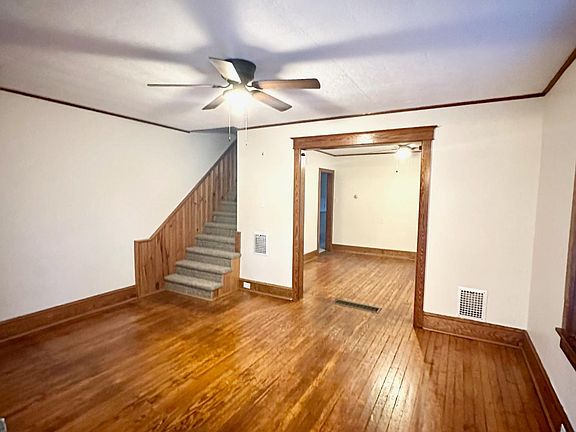 5th image of 213 Paxson Ave