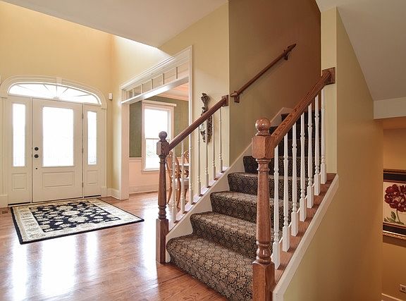 3rd image of 4030 River View Dr