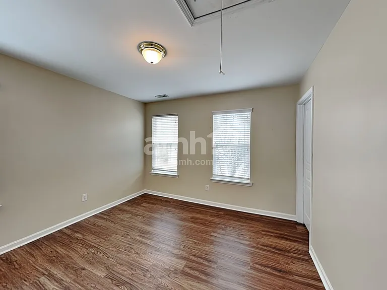 11112 Heritage Green Dr — Photo 21