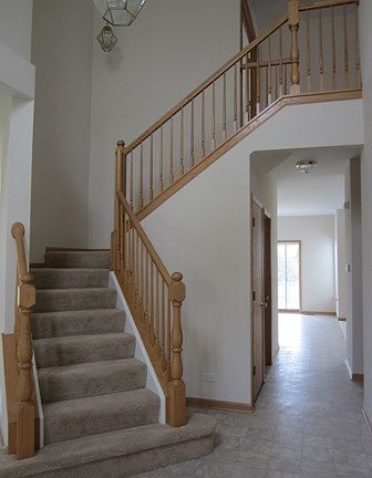 3rd image of 9381 Diana Ln