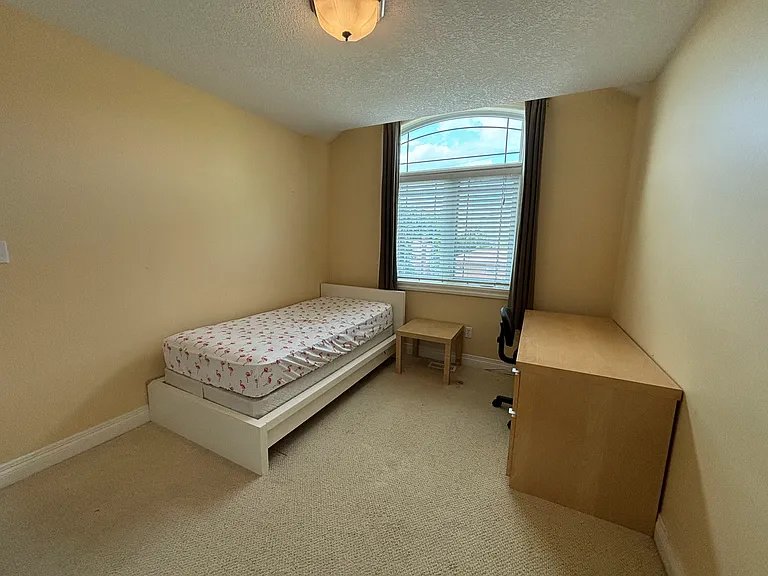 7 Amherst Dr — Photo 14
