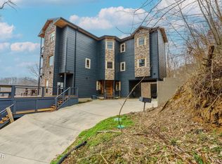 868 Cliff Branch Rd, Gatlinburg, TN 37738