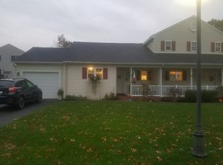 62 Dibble Hollow Ln, Windsor Locks, CT 06096