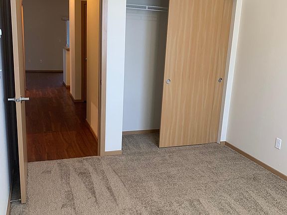 3rd image of 420 SW Hayworth Dr Unit B105