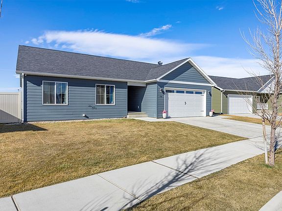 3rd image of 378 Meadow View Loop