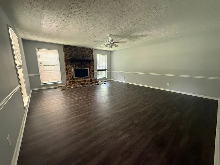 2104 Marshallville Rd — Photo 1