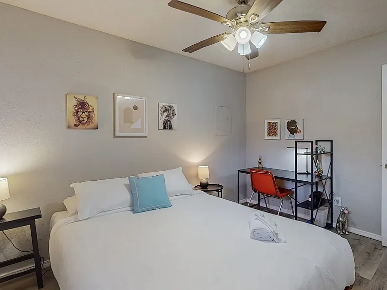 1406 Pennsylvania St NE #4 — Photo 22