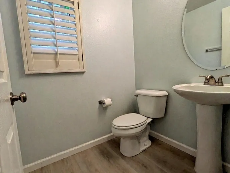 Modern Guest Bathroom