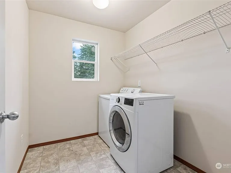 Washer Dryer Included
