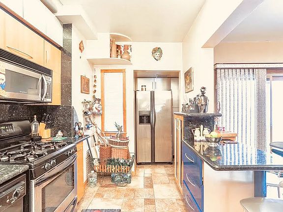 3rd image of 267 Van Sicklen St