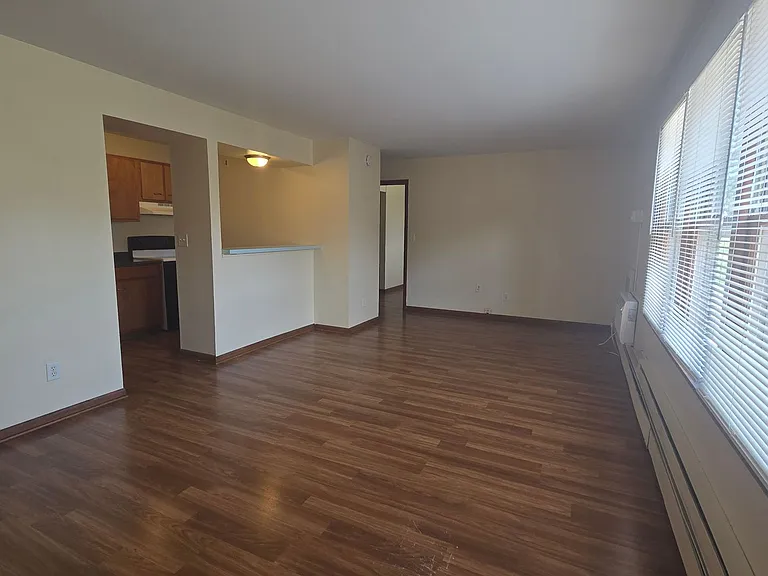 1814 N Main St — Photo 3
