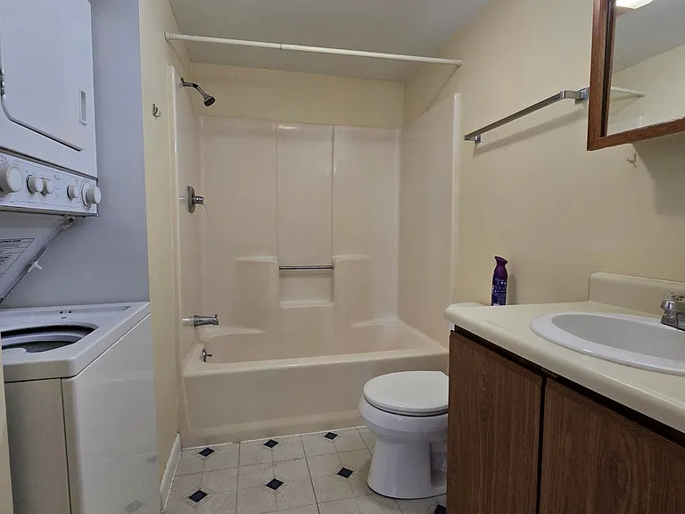 18 Townsend St #5 — Photo 11