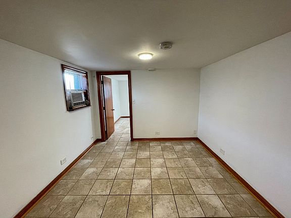 4th image of 4001 Prairie Ave #1