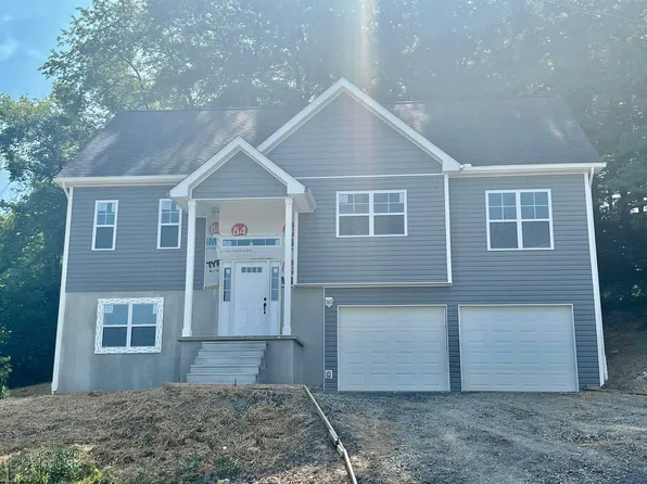 112 Victoria Falls Dr, Morgantown, WV 26508