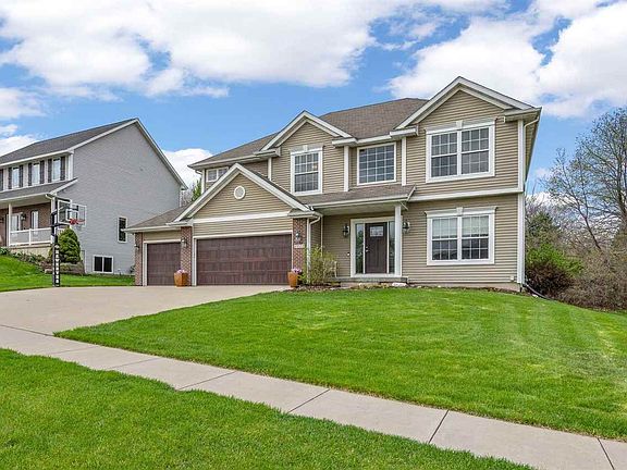 2nd image of 2812 Broken Woods Dr