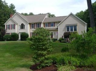 16 Meeting Place Cir, Boxford, MA 01921