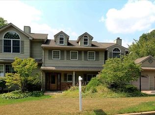 3 Kyle Ct, Park Ridge, NJ 07656