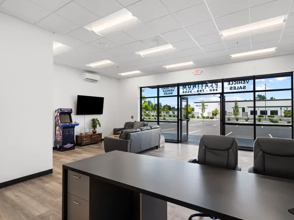 Pacific NW Business Center, 7313 NE 113th St, Vancouver, WA 98662